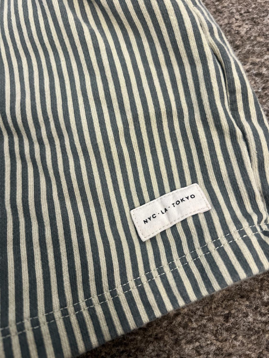 STRIPED LABEL PLUSH BERMUDA SHORTS - Image 3