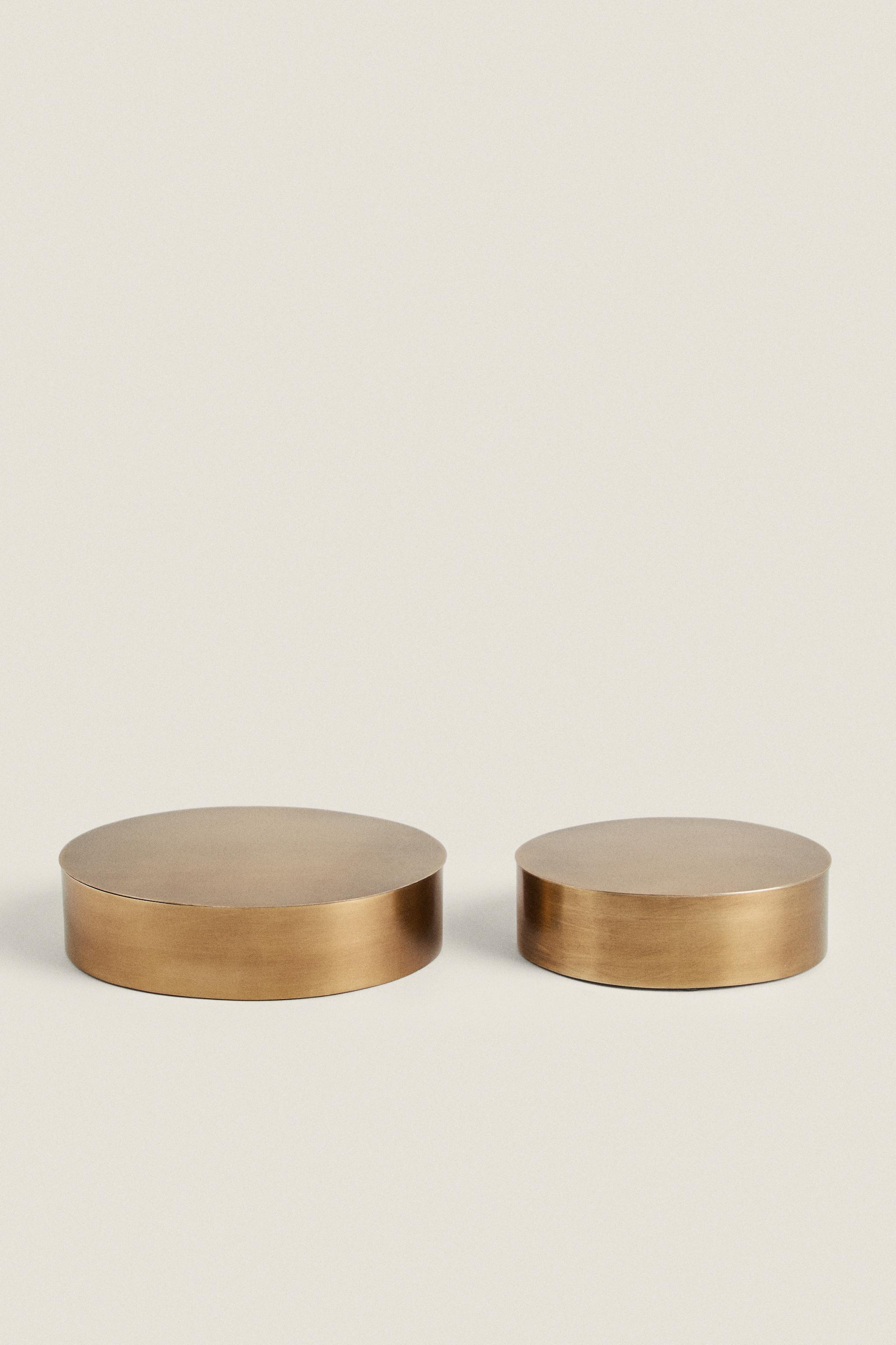 Round on sale metal box