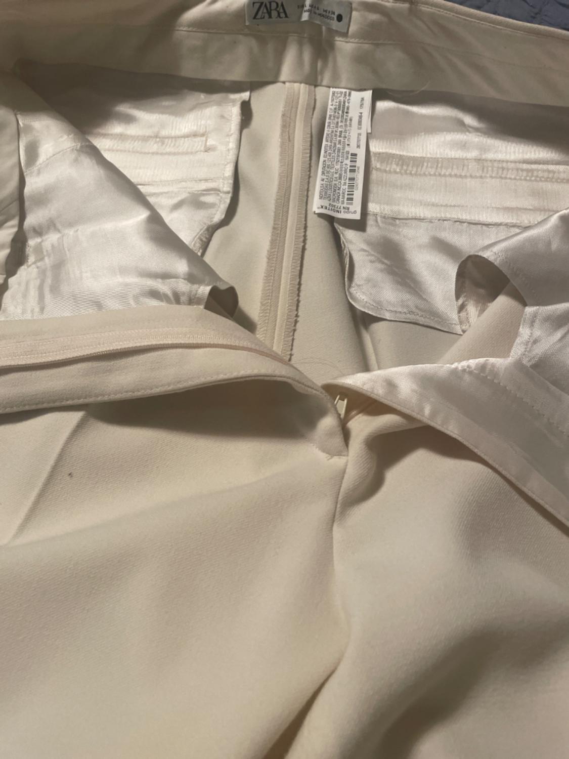 LONG PLEATED SHORTS - Image 2