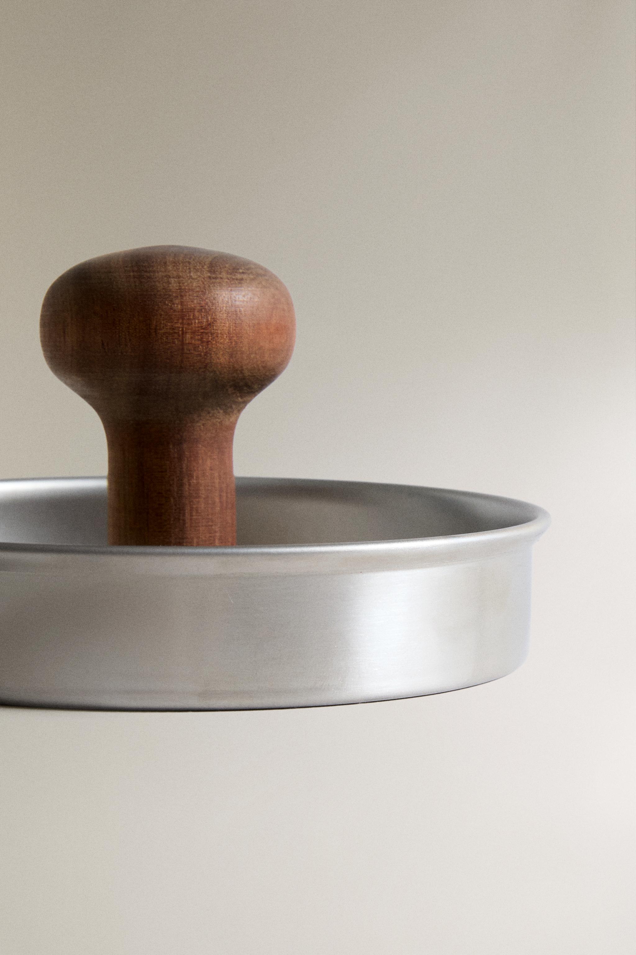 STEEL AND WOOD HAMBURGER PRESS
