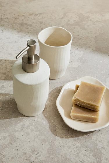 CONJUNTO DE BANHEIRO EM CERÂMICA FOSCA - da Zara