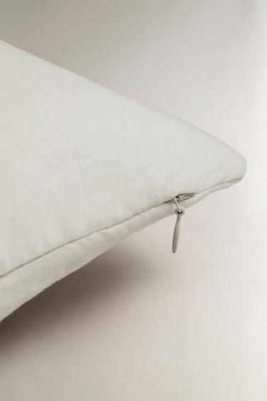 COUSSIN LIN BORD FESTONNÉ - Blanc cassé de Zara - Image 4