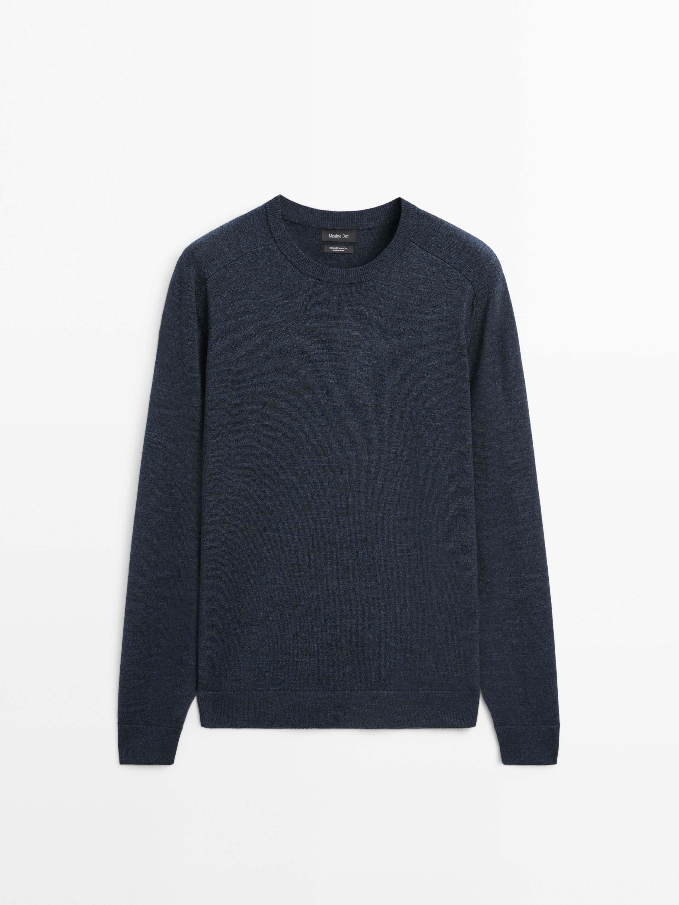 Knit 100% merino wool sweater with crew neck