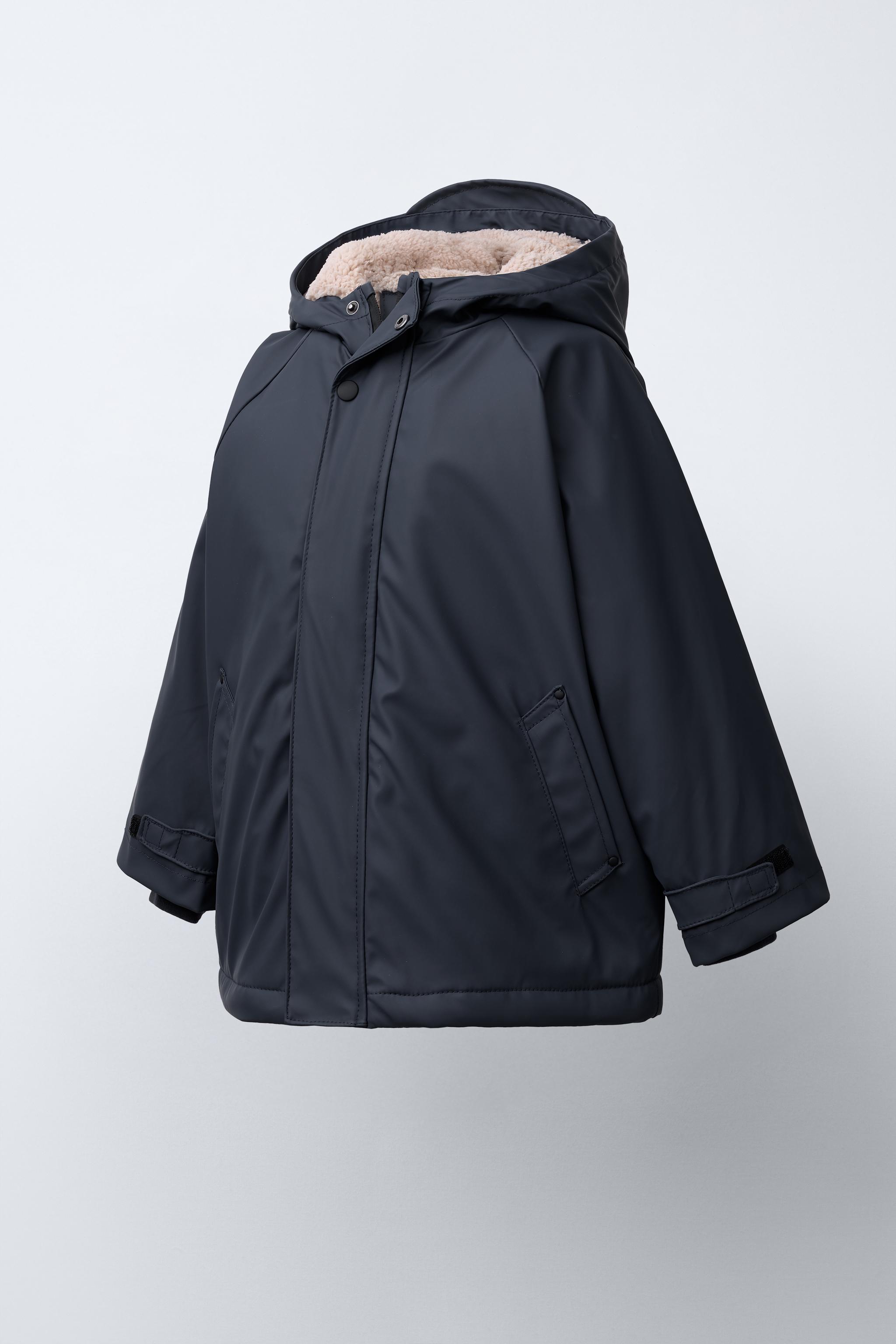 ZARAベビー ナイロン フェイクシープスキンジャンプスーツ (9-12ヶ月) ZARAベビー ナイロン フェイクシープスキンジャンプスーツ (9-12
