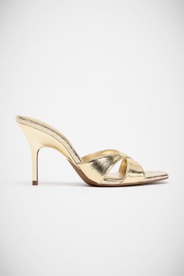 صندل لامع مفتوح من الخلف - ذهبي by Zara
