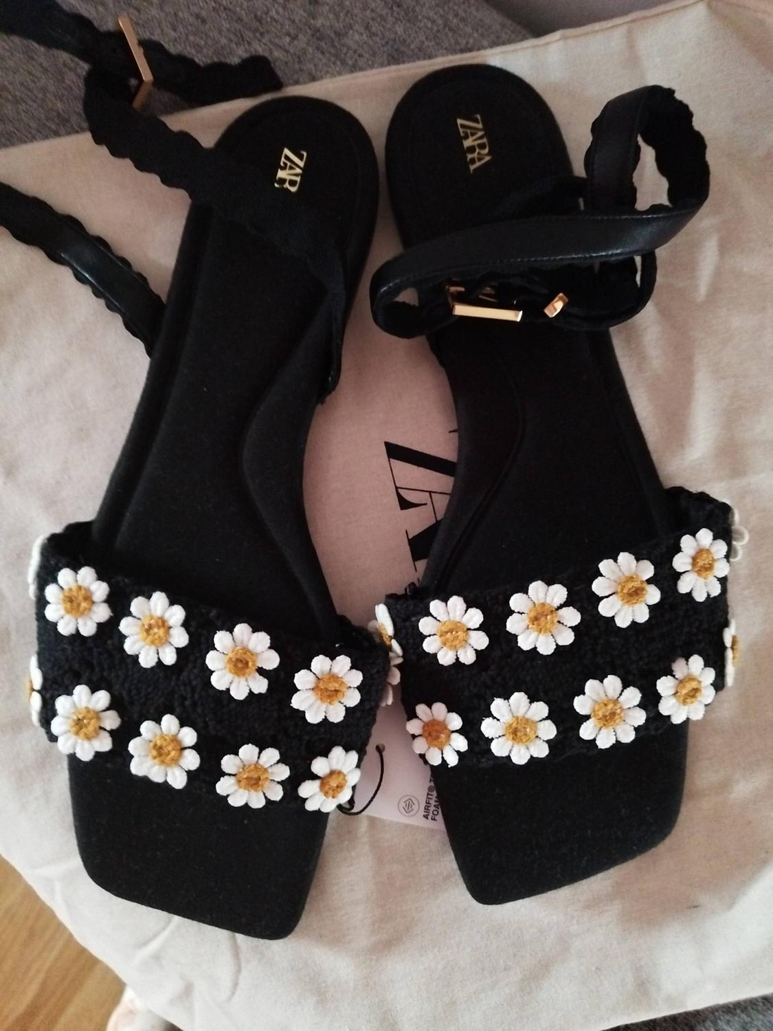 FLORAL CROCHET SANDALS - Image 5