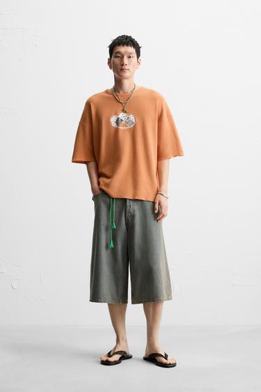 ФУТБОЛКА ИЗ ТРИКОТАЖА С ПРИНТОМ И ЭФФЕКТОМ ПОТЕРТОСТИ — ОРАНЖЕВЫЙ от Zara