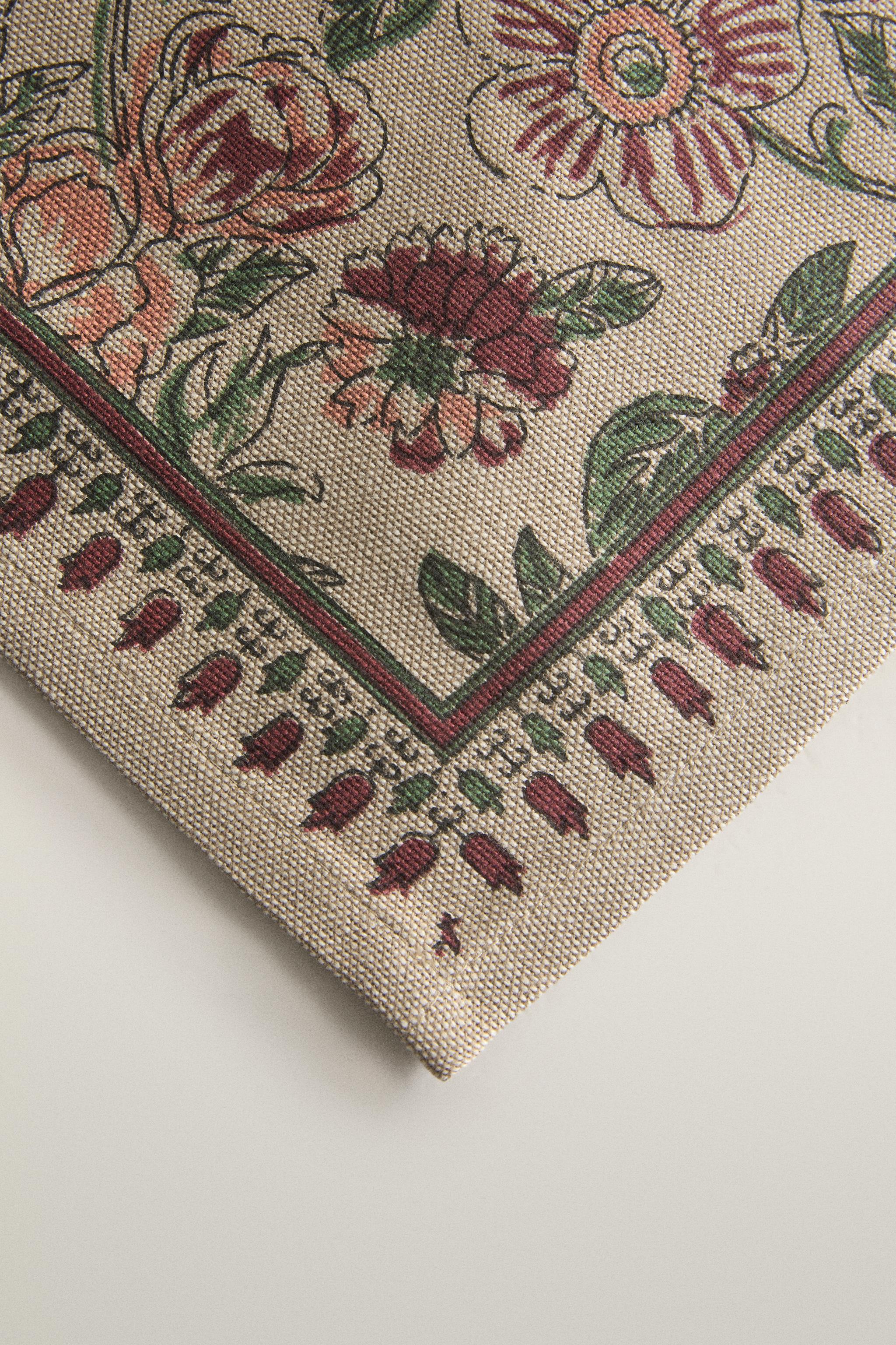 FLORAL PRINT NAPKINS (PACK OF 2)