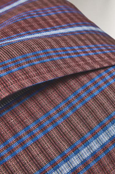 HOUSSE DE COUSSIN COTON RAYURES X TENSIRA - Bordeaux de Zara - Image 4