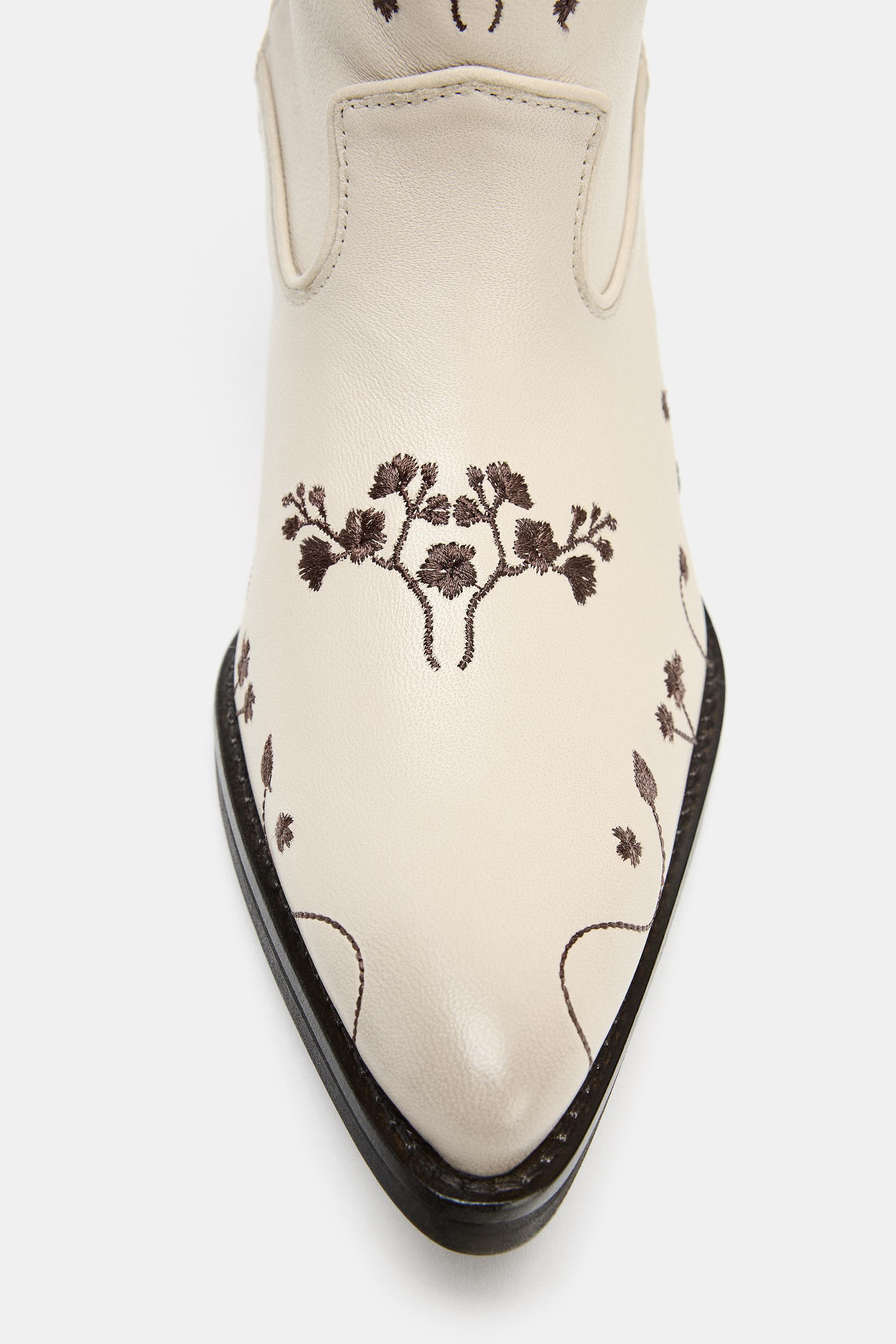 LEATHER EMBROIDERED COWBOY ANKLE BOOTS