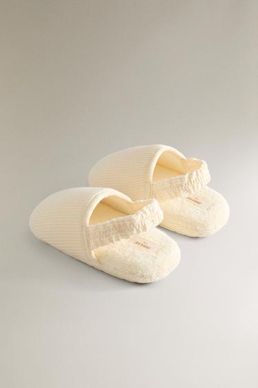 CHAUSSONS ENFANT GAUFRÉS - Jaune de Zara - Image 3