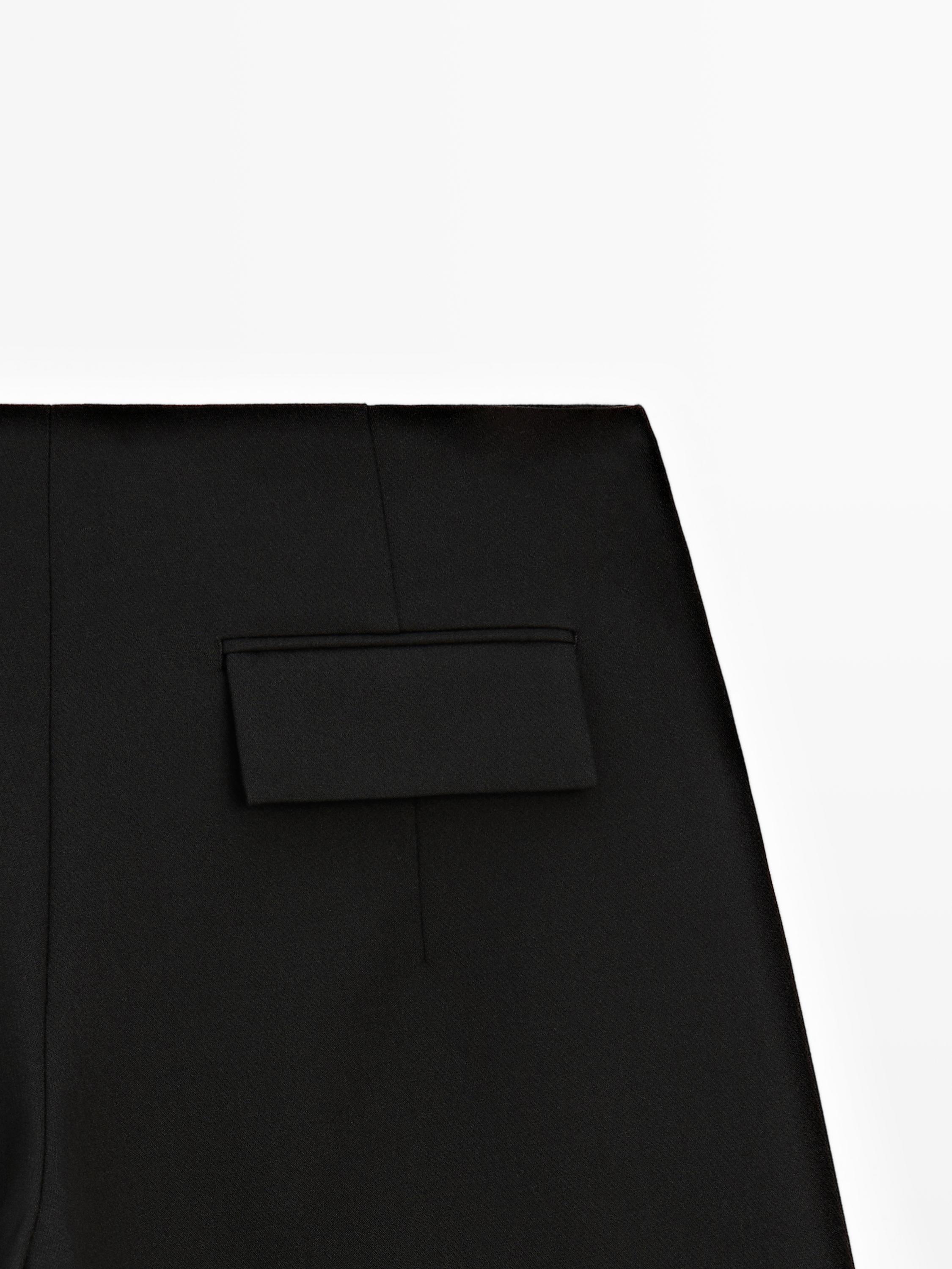 Wide-leg trousers with darts