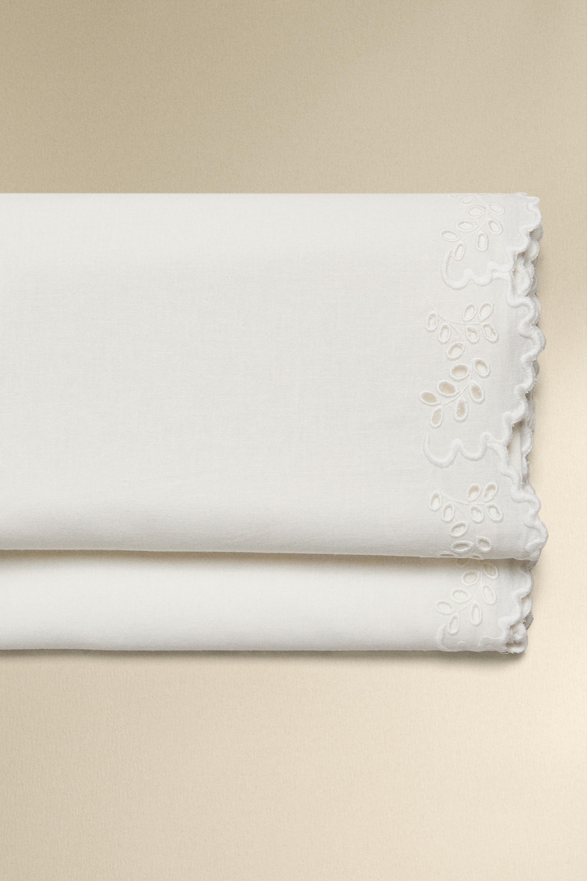 DRAP DE DESSUS BRODERIE FESTON