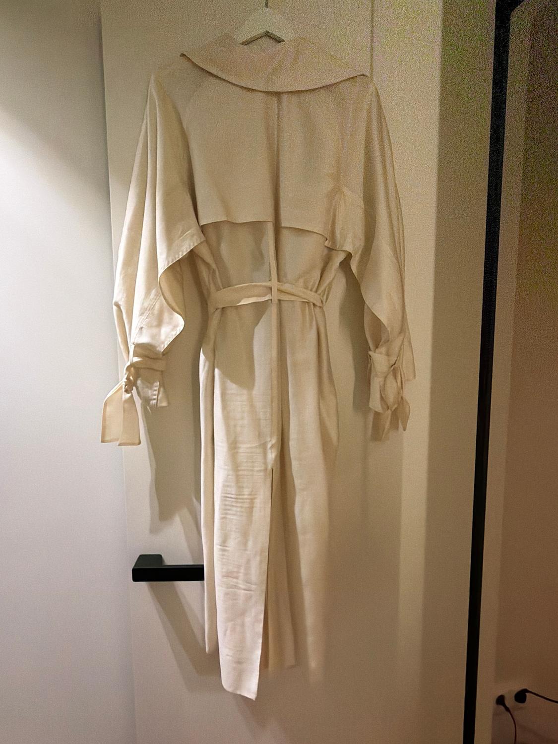 ZW COLLECTION FLOWING TRENCH COAT WITH BELT - Image 3