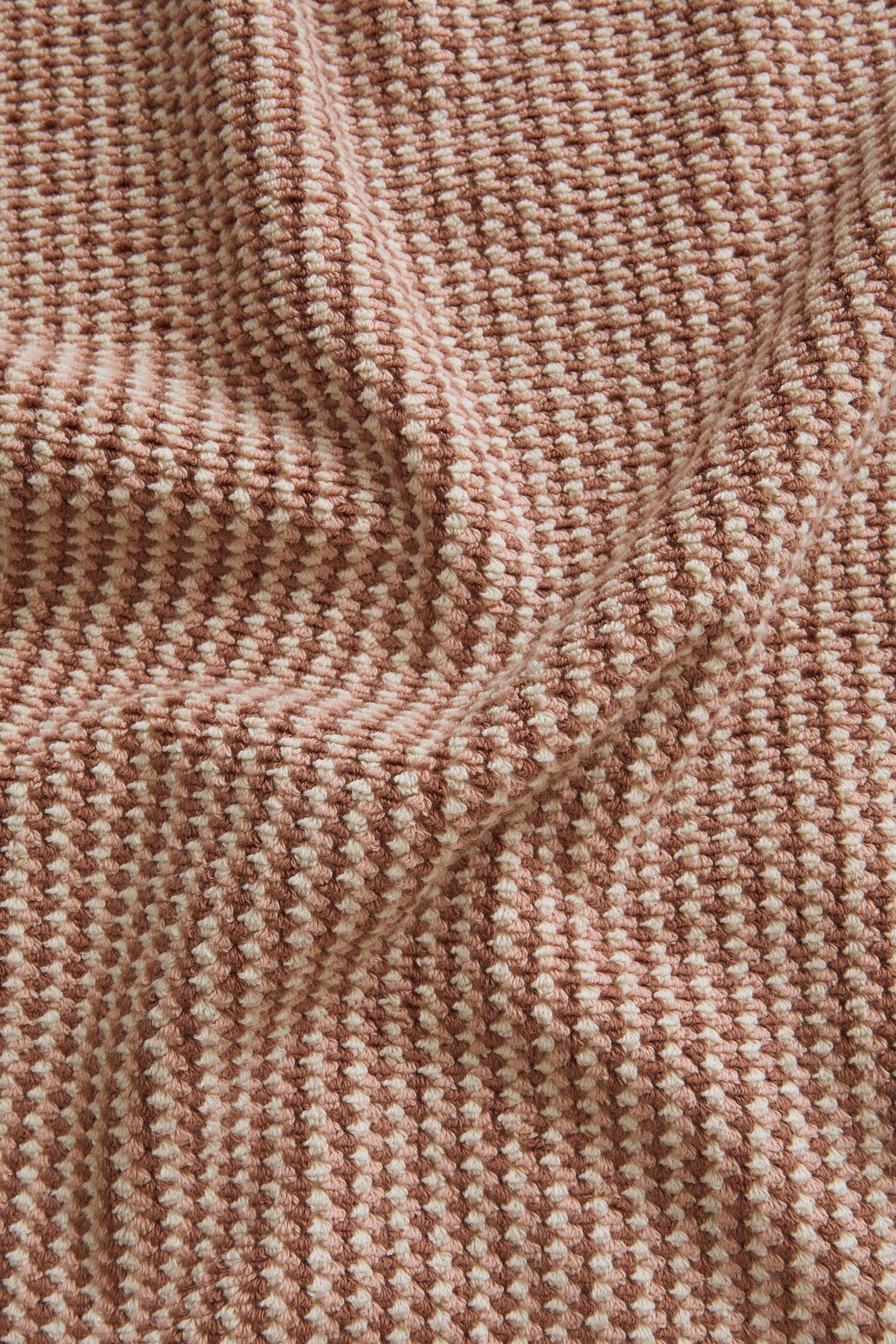 TEXTURED COTTON BATH MAT