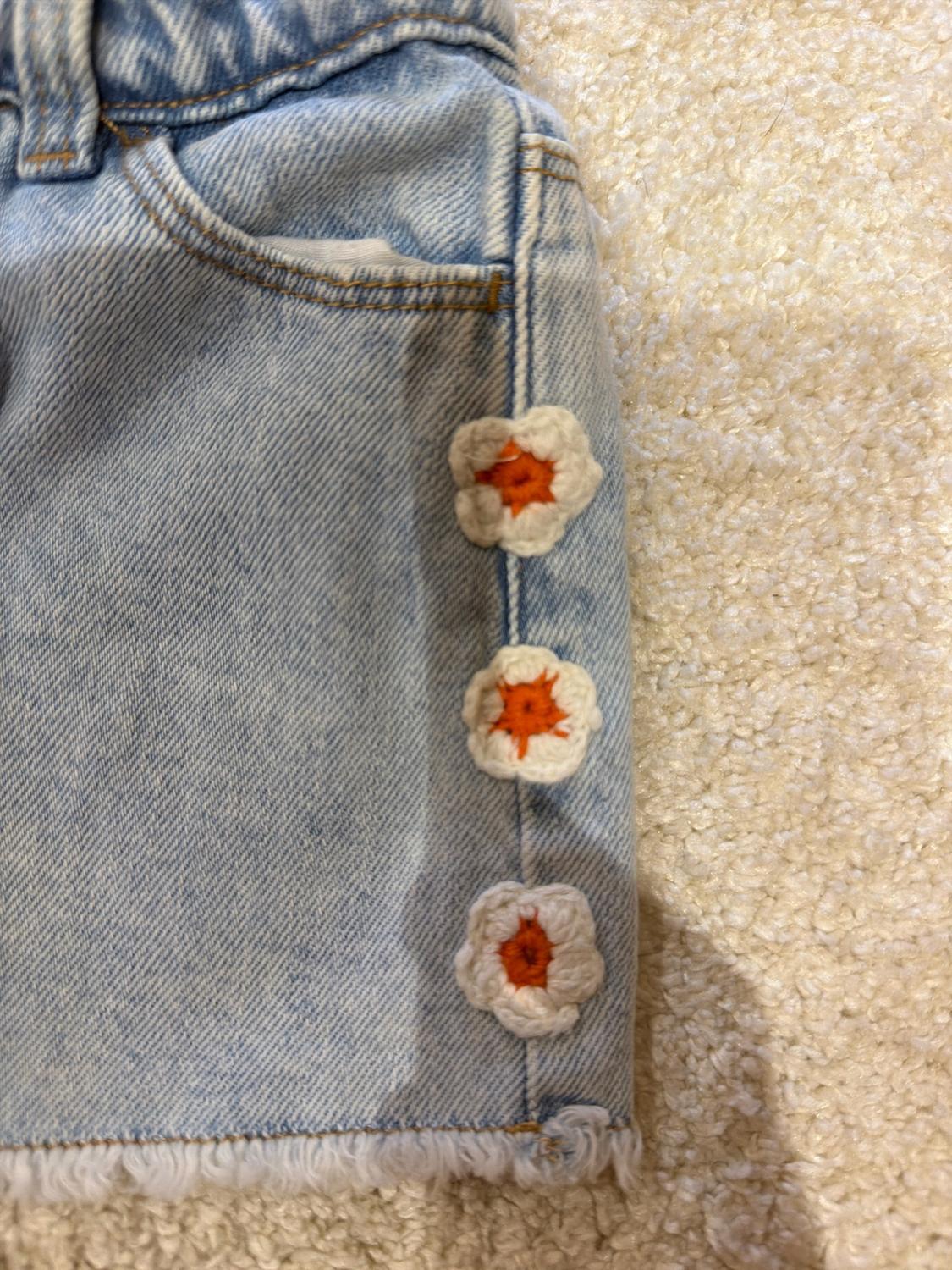 FLORAL DENIM BERMUDA SHORTS - Image 3
