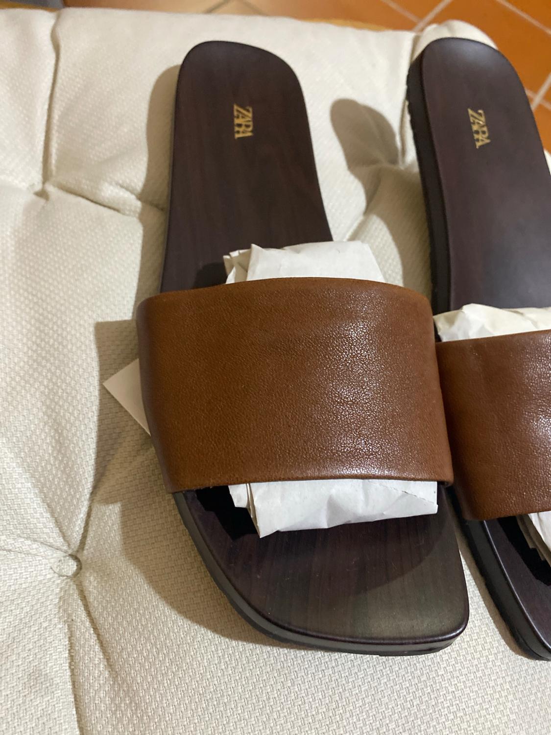 SOFT LEATHER FLAT SANDALS - Image 2