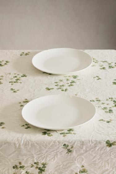 CLOVER PRINT JACQUARD TABLECLOTH - Green by Zara - Image 1