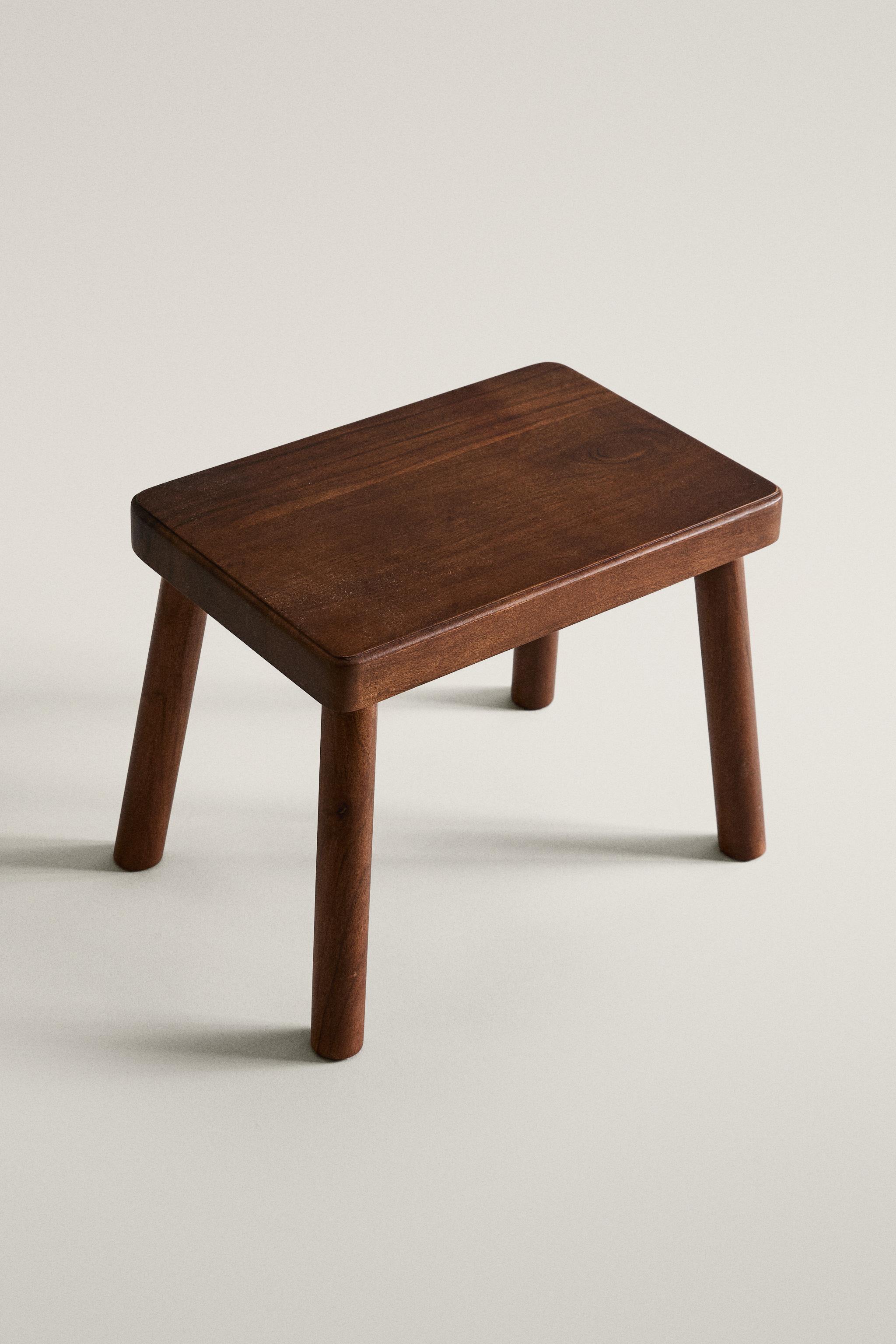 ACACIA WOOD STOOL