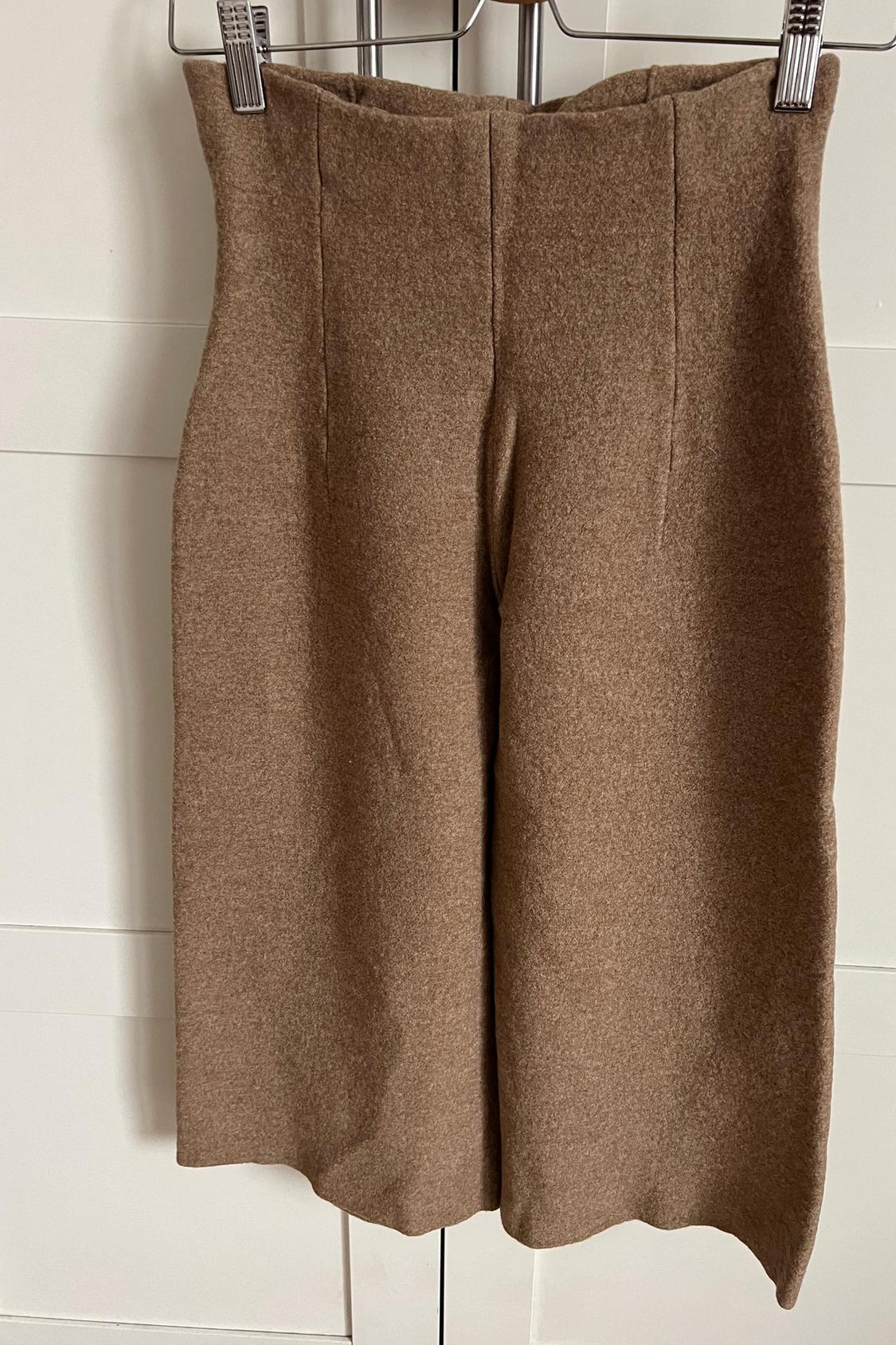 PANTALÓN CULOTTE LANA. COLOR TOSTADO. - Image 2