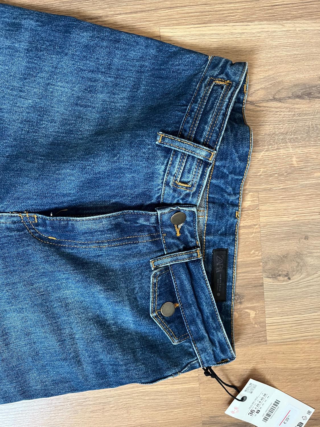 ZW COLLECTION FLARE HIGH-WAIST JEANS - Image 3