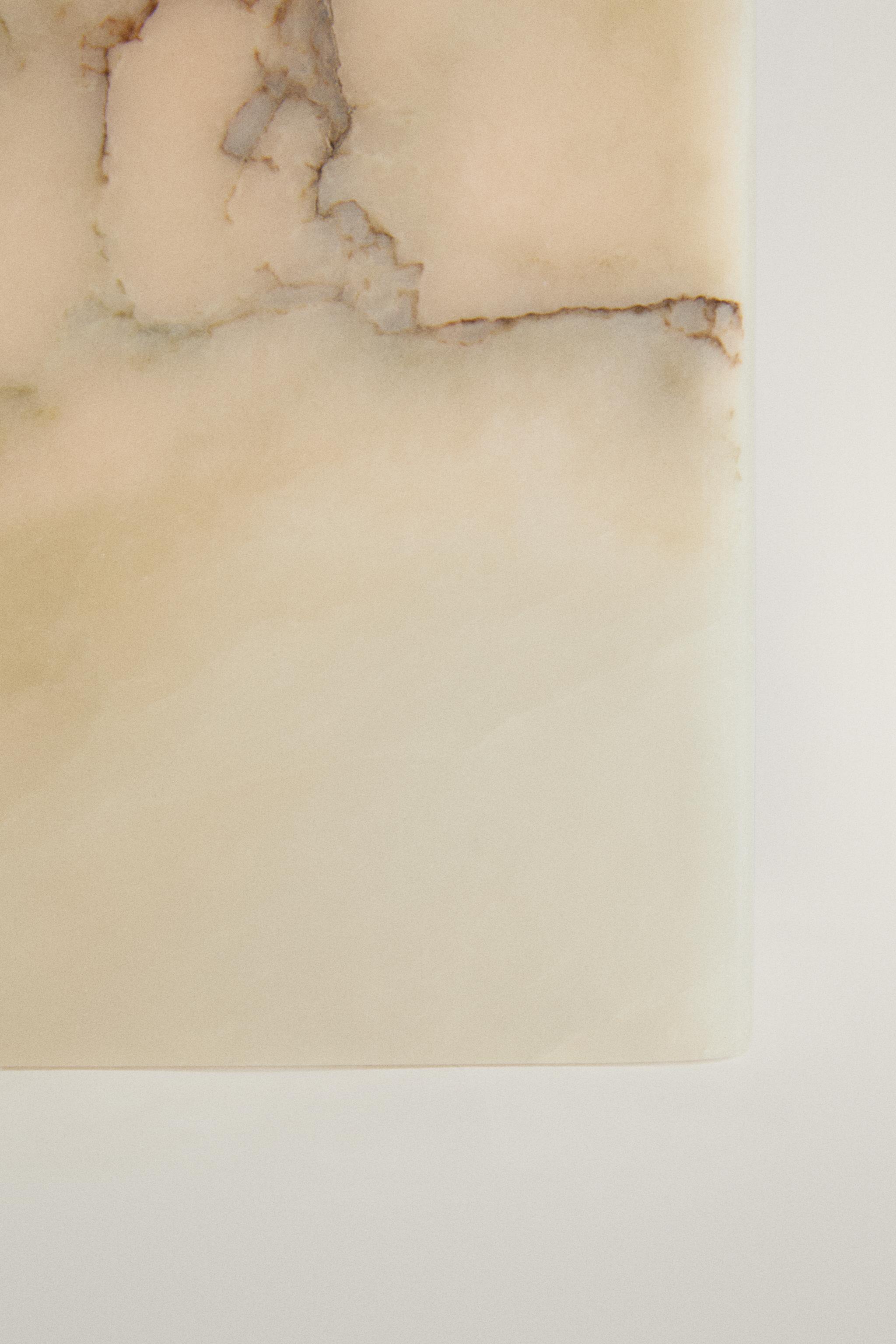 ALABASTER TISSUE BOX