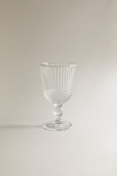 RAISED DESIGN WINE GLASS - 990 by Zara - Image 0