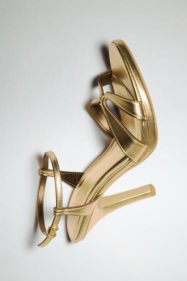 Zara METALLIC EFFECT HEELED SANDALS - Gold