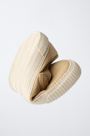 BALLERINES SPORT BAREFOOT - Blanc écru de Zara - Image 2