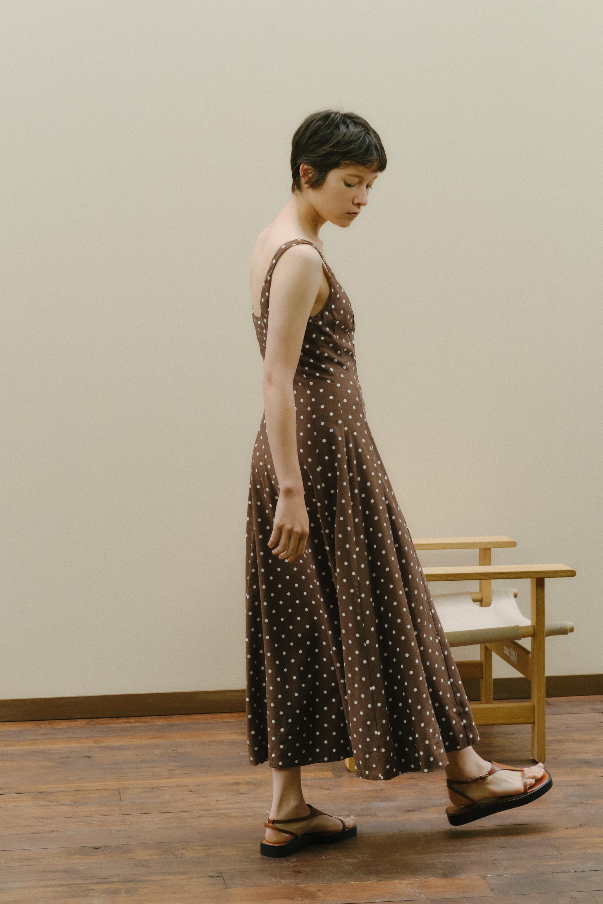 ドット柄ミディワンピース - ブラウン/ エクリュ | ZARA Japan