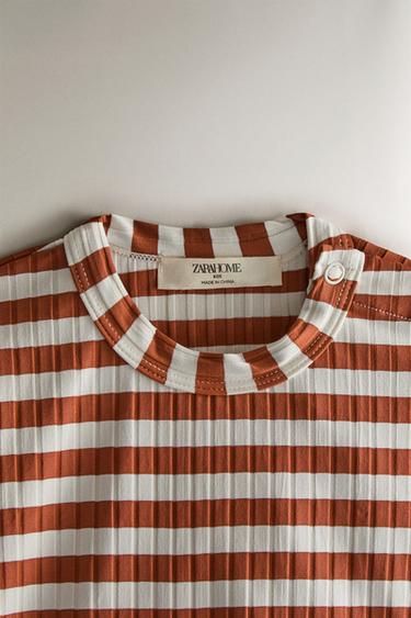 KIDS’ STRIPED BEACH RASH GUARD - Brick by Zara - Image 1
