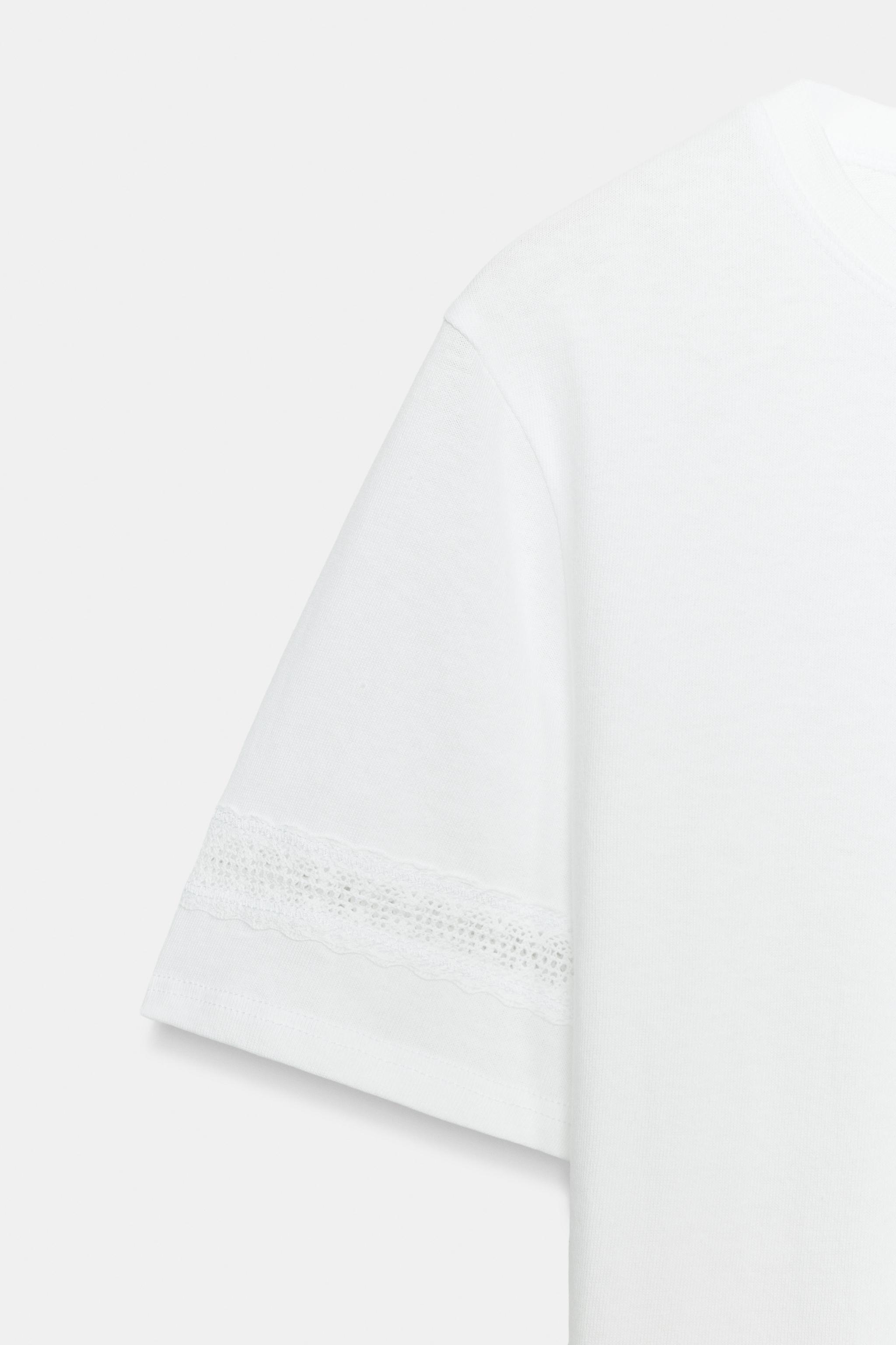 SHORT SLEEVE T-SHIRT WITH HARDWARE