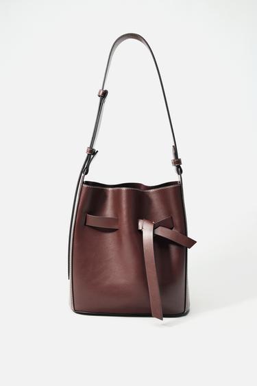 Zara KNOTTED TOPSTITCHED BUCKET BAG - Burgundy Red