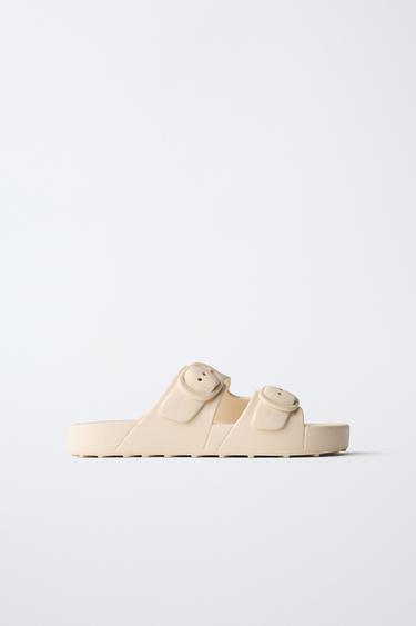 РЕЗИНОВЫЕ САНДАЛИИ С ПРЯЖКАМИ — Небеленый от Zara