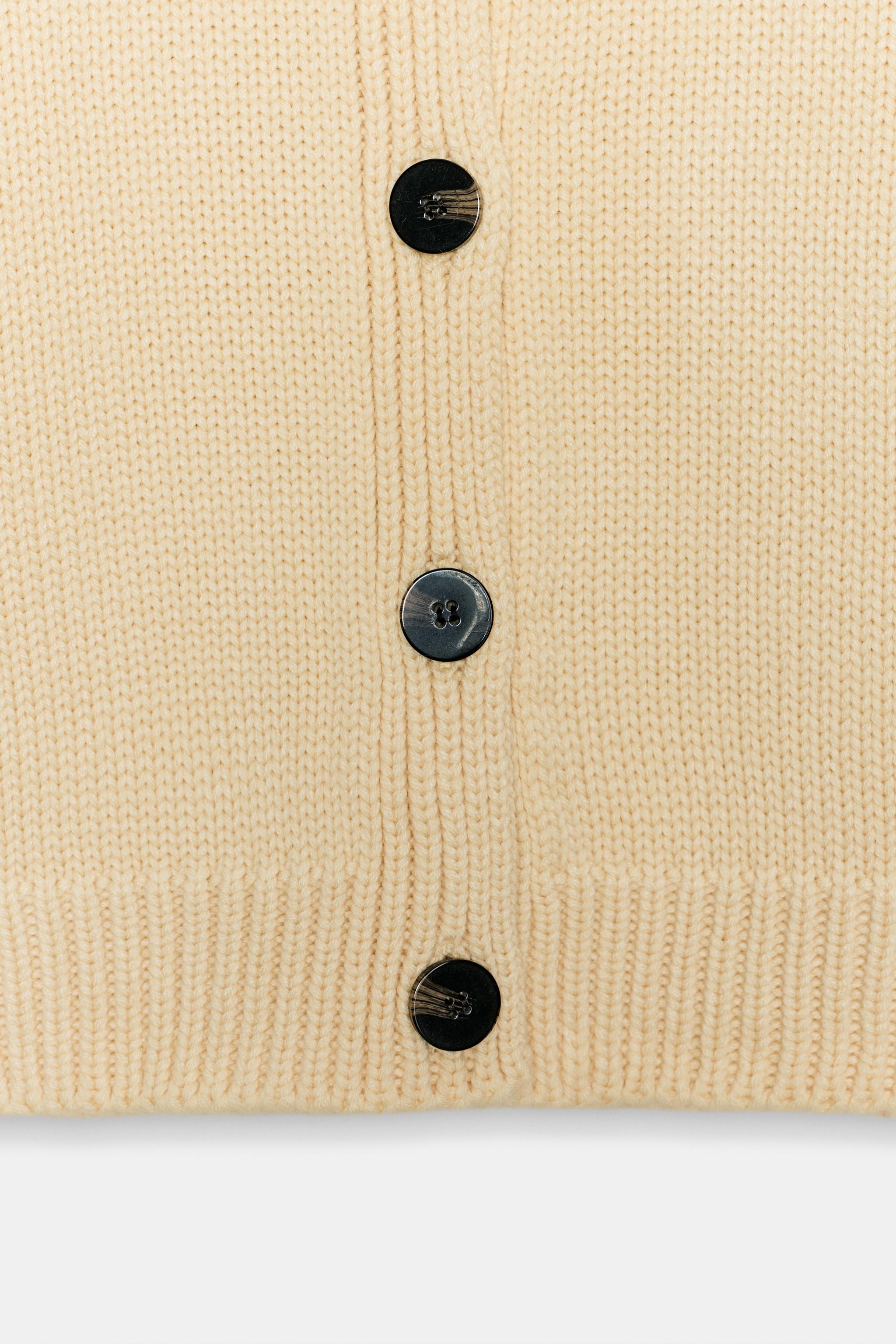 CARDINGAN WITH PUFF SLEEVES