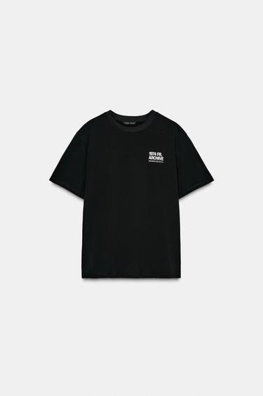 Zara KONTRASTSE TEKSTIGA T-SÄRK - Must