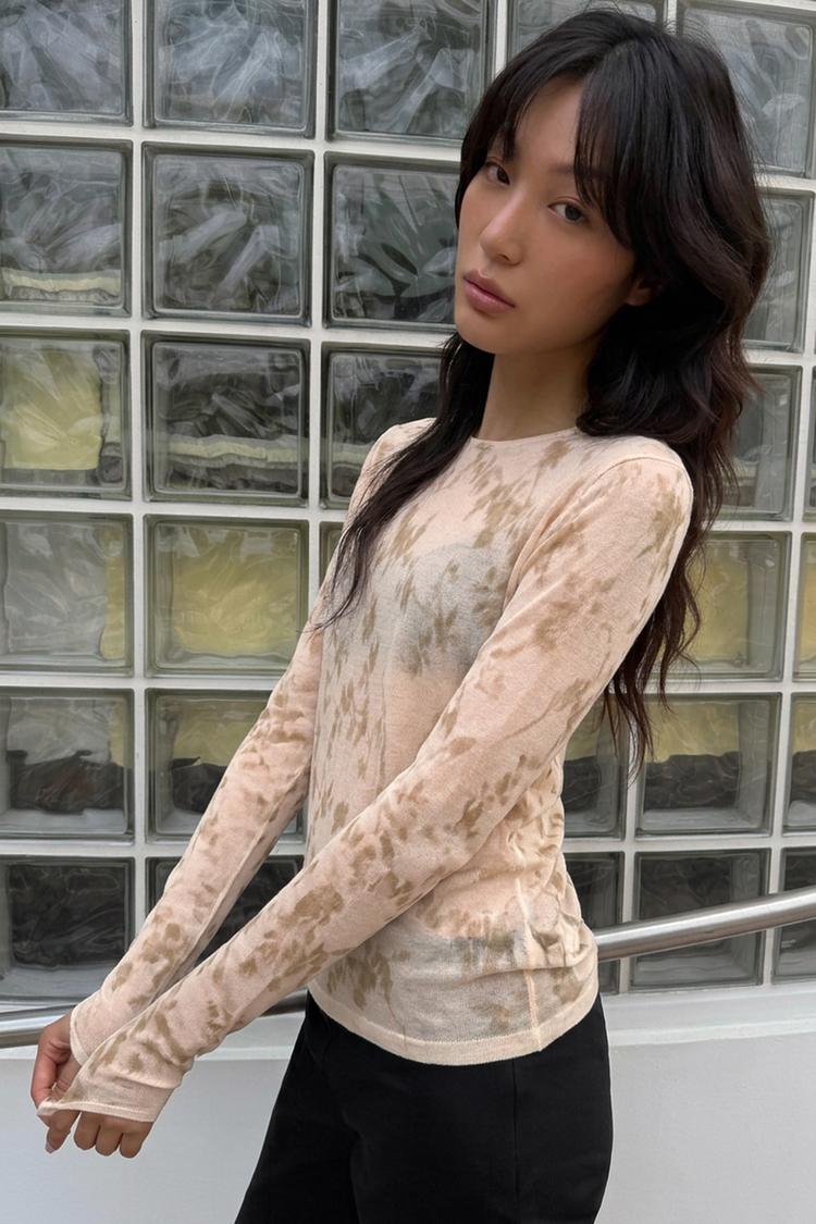 FINE KNIT FLORAL PRINT TOP