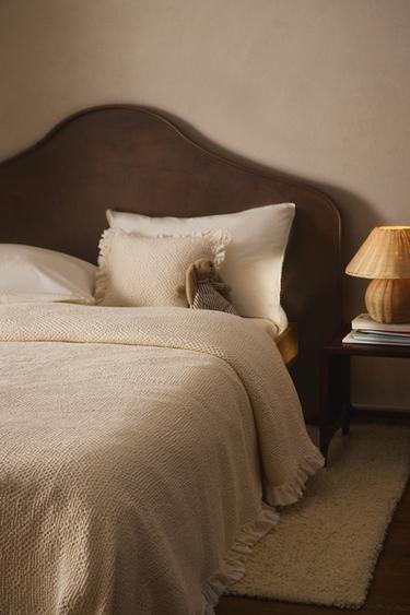 Zara KIDS MINI WAFFLE BEDSPREAD WITH RUFFLES - Ecru