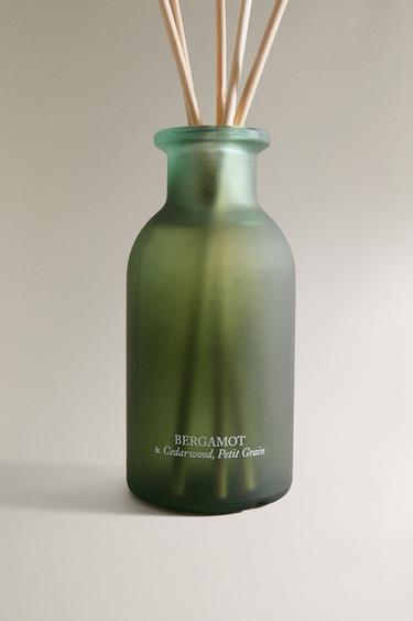 (195 ML) DIFFUSEUR MIKADO BERGAMOT & CEDAR WOOD, PETIT GRAIN - vert pistache de Zara - Image 3