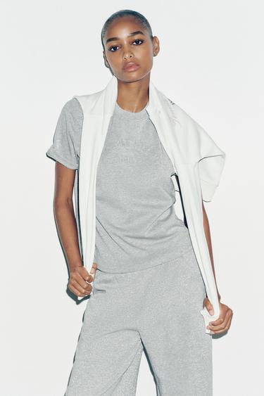 T-SHIRT WITH METALLIC THREAD SLOGAN - Grey marl by Zara