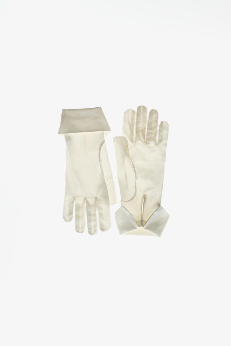 LIMITED EDITION POPLIN GLOVES — White