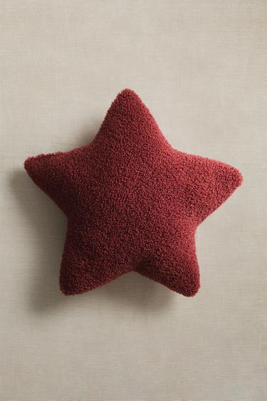 KIDS' SMALL FAUX SHEARLING STAR CUSHION - Red by Zara - Image 5