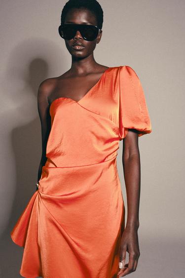 ROBE MI-LONGUE ASYMÉTRIQUE SATINÉE - Orange de Zara