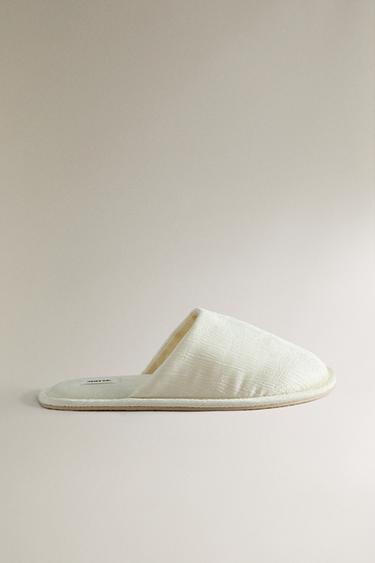 TEXTURED FABRIC SLIPPERS - Бежевий Zara