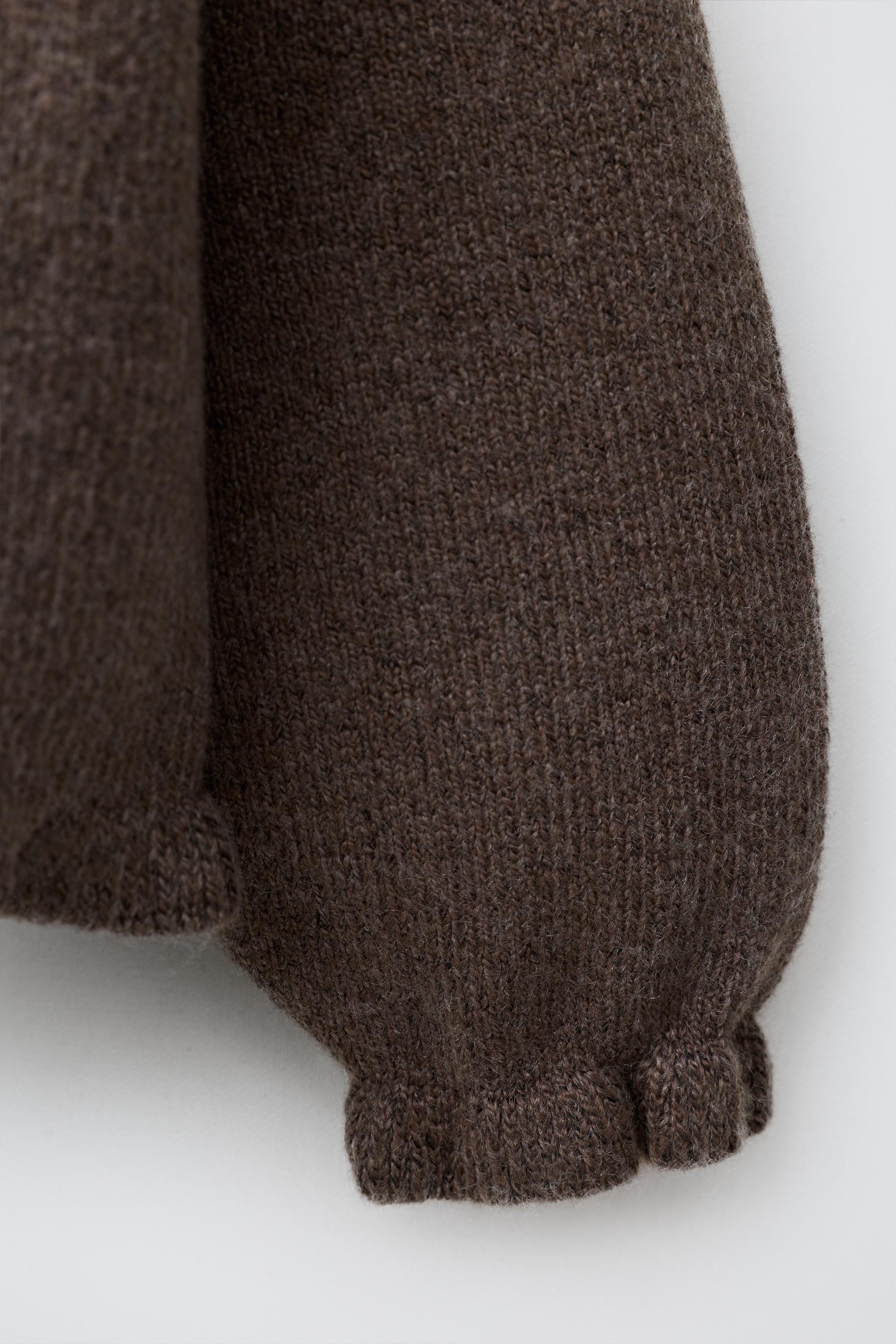 RUFFLED KNIT CARDIGAN