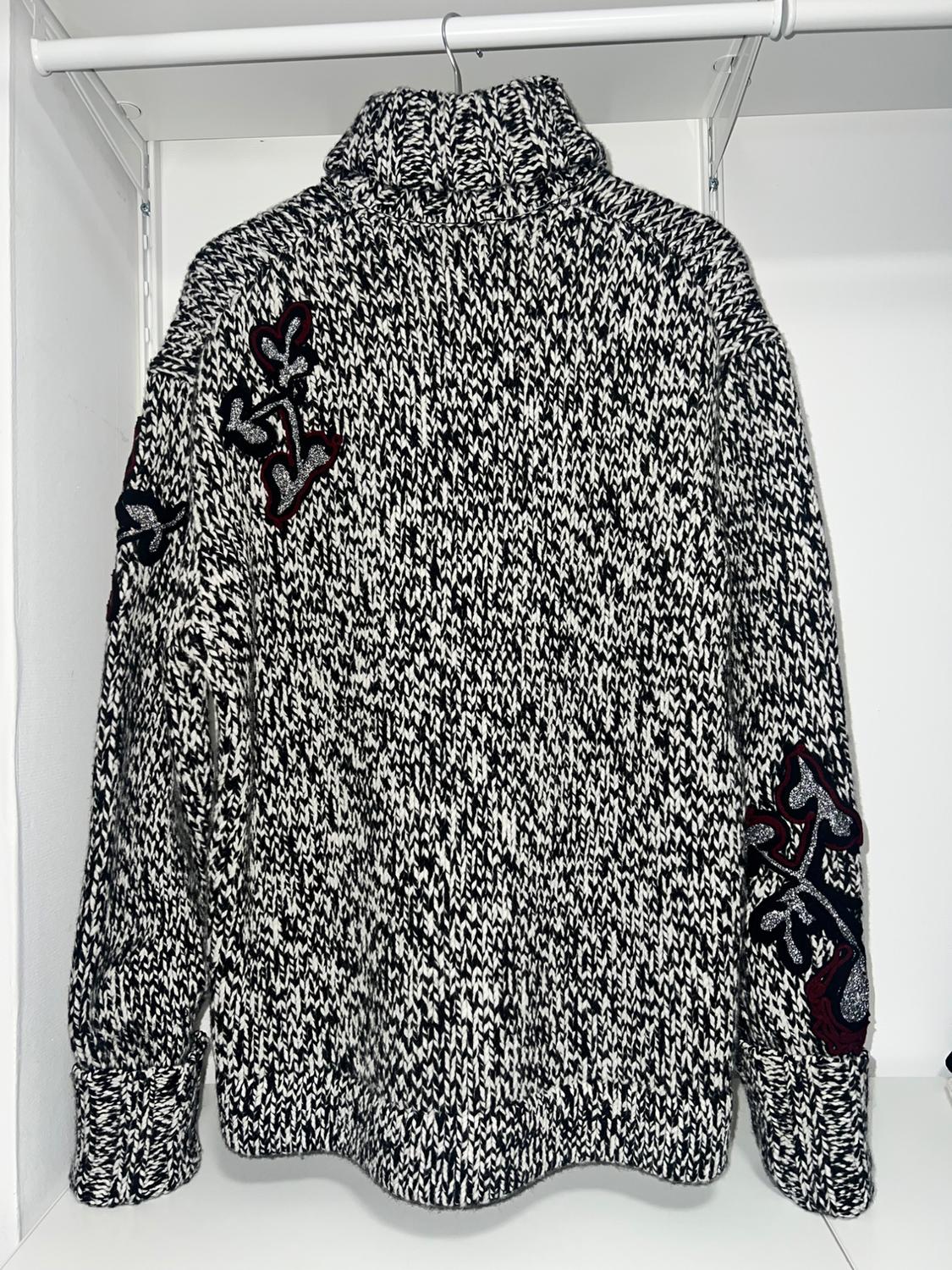 LIMITED EDITION EMBROIDERED SWEATER - Image 3