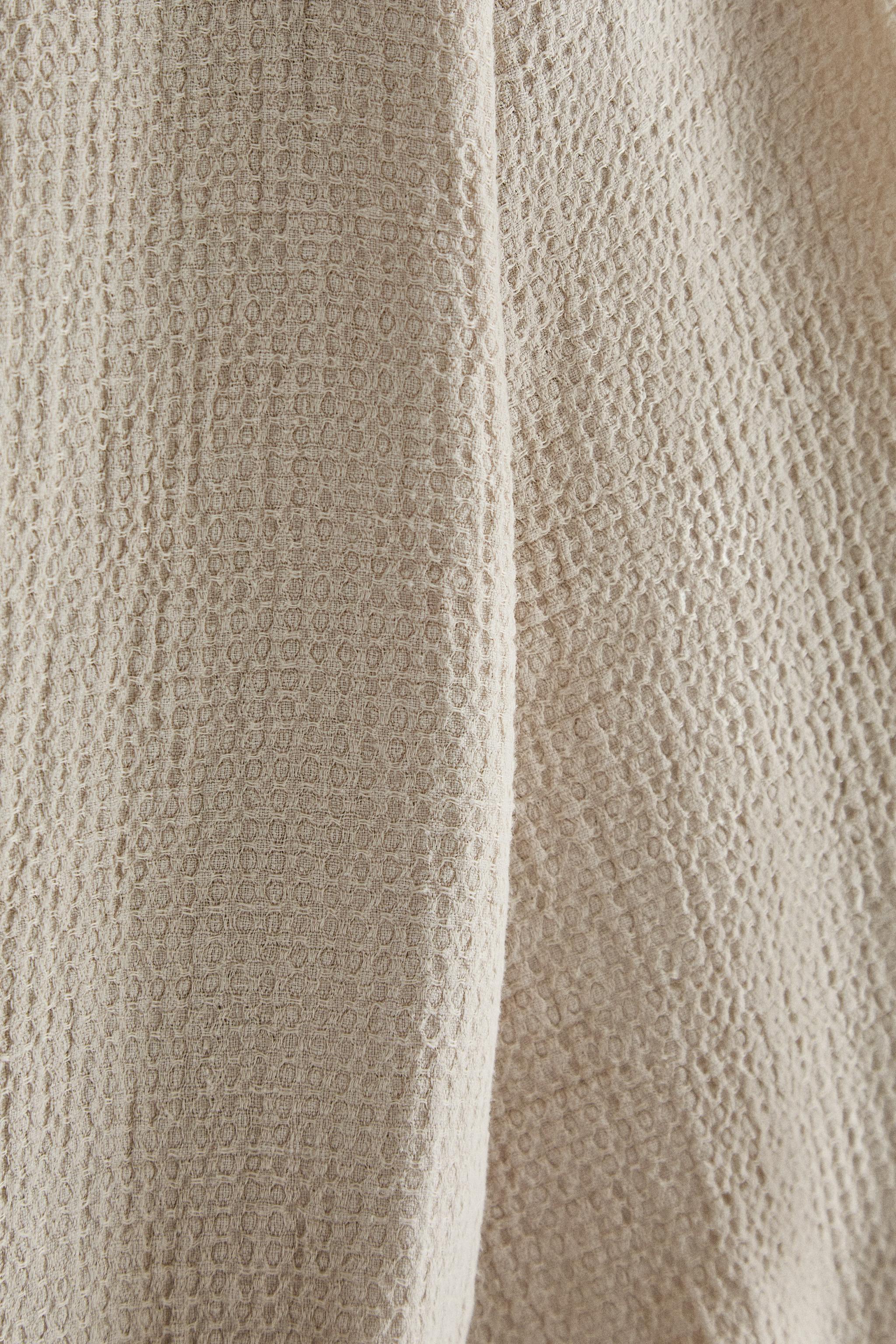 LINEN WAFFLE-KNIT BATHROBE