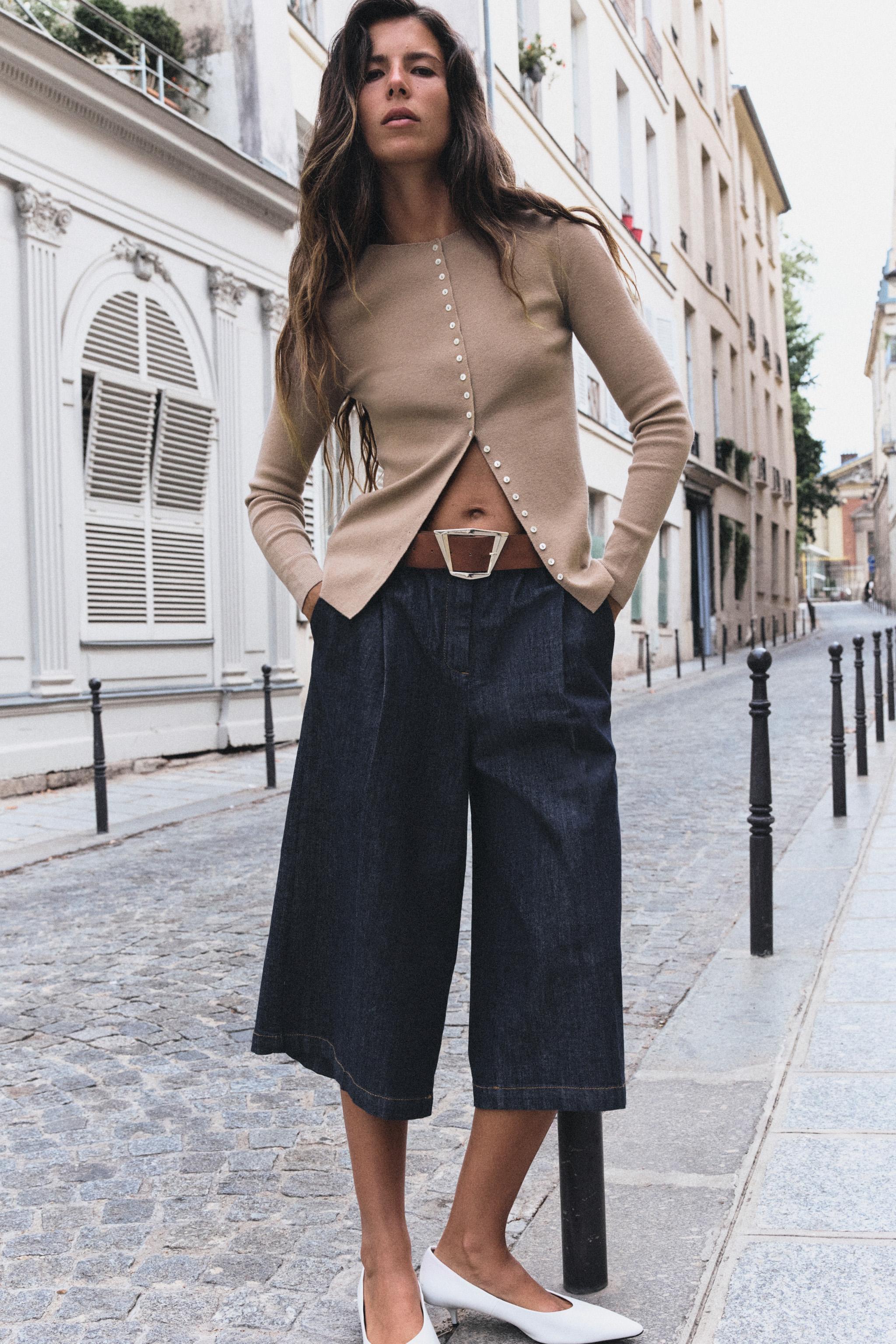 BELTED PLEATED LONG BERMUDA SHORTS