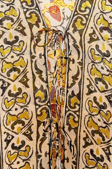 KLEID IM KAFTAN-STIL MIT PRINT ZW COLLECTION - Bunt von Zara