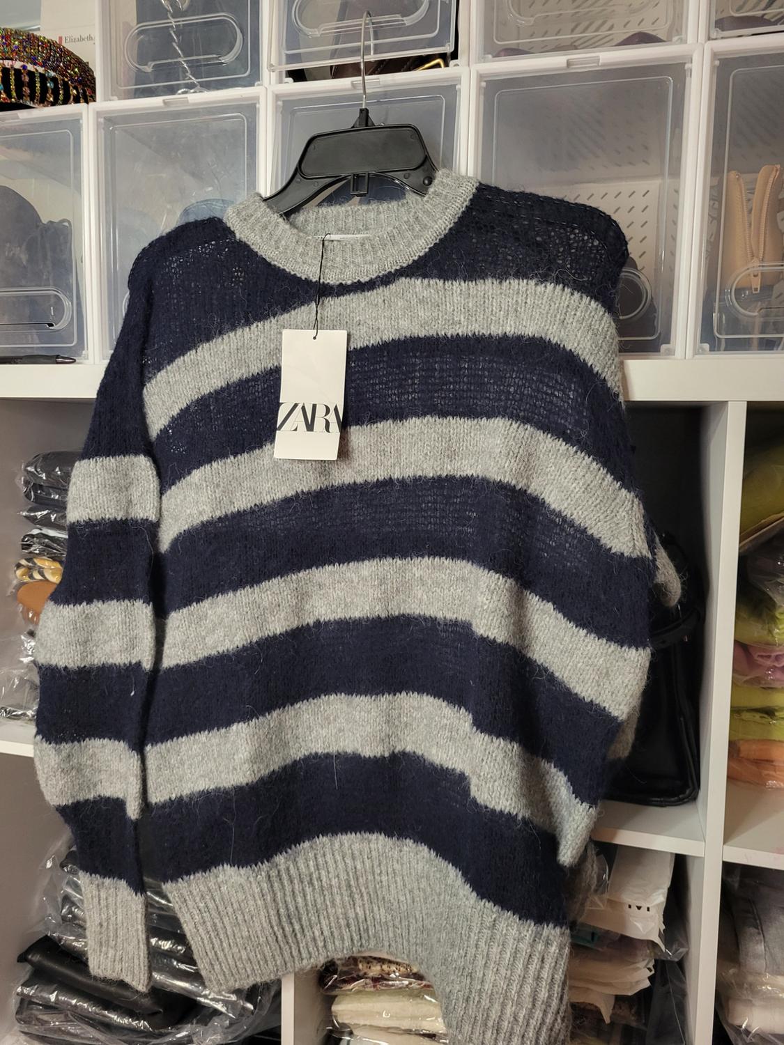 STRIPED KNIT SWEATER